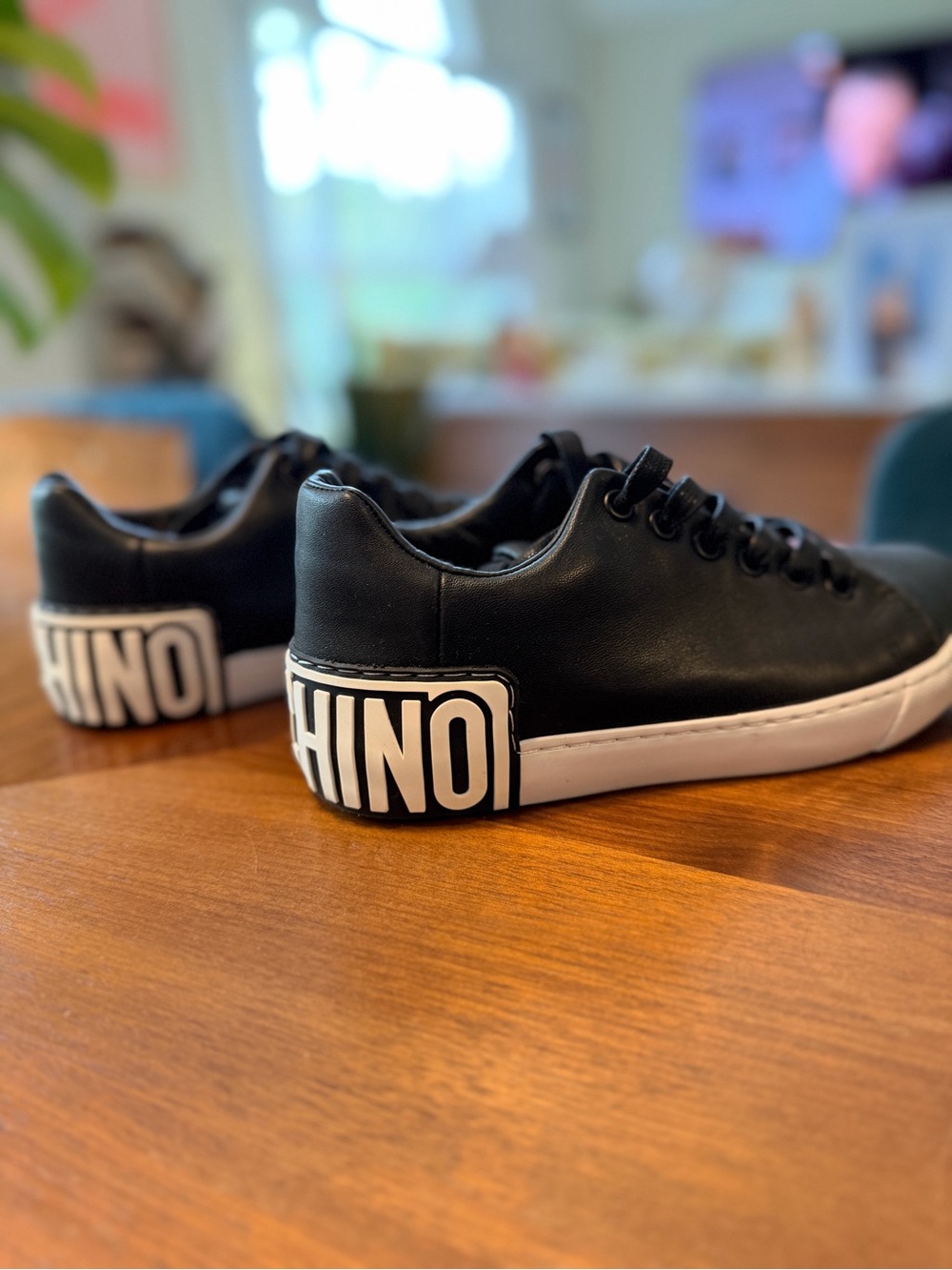 Moschino Logo Leather Low-Top Sneakers